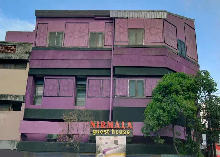 Oyo 3860 Nirmala Guest House Malang